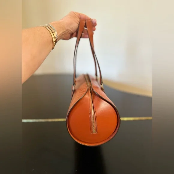 Louis Vuitton Authentic Luxury Vintage Retro RARE Minimalist Epi Soufflot Bag - Picture 7 of 17